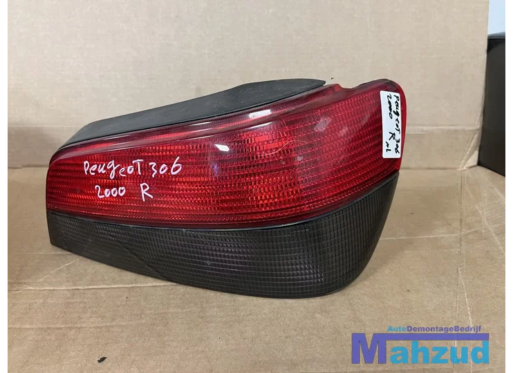 PEUGEOT 306 HATCHBACK Rechts achterlicht 1993-2003