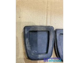 toyota-yaris-p9-rempedaal-koppelinspadaal-rubber-3132152010 — foto 3