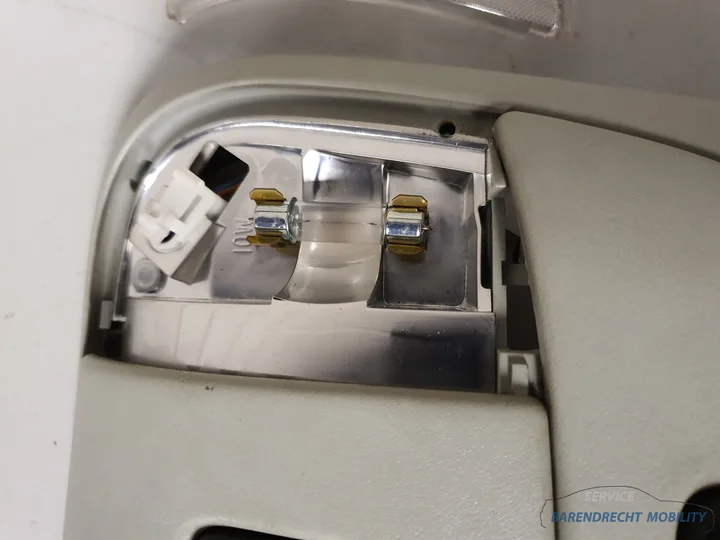 binnenverlichting-mercedes-w163-ml-m-klasse-16228387-origineel-gebruikt-1998-2004 — foto 6