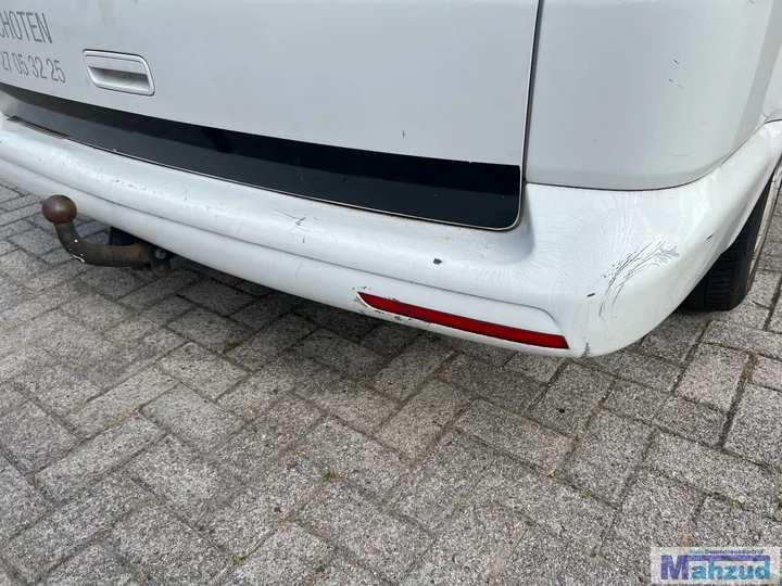 vw-transporter-t5-wit-lb9a-achterbumper-20032015 — foto 2