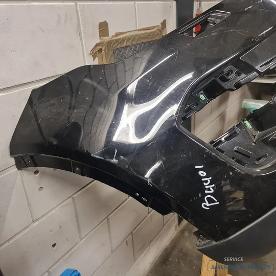 landrover-discovery-sport-voorbumper-voor-bumper-zwart-met-origineel-goede-staat-gebruikt-grill-bumpergrill-grille-2014-2015-2016-2017-2018-2019-2020-barendrecht-mobility-service — foto 25