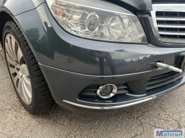mercedes-c-klasse-w204-s204-grijs-c755-voorbumper-20072010 — foto 5