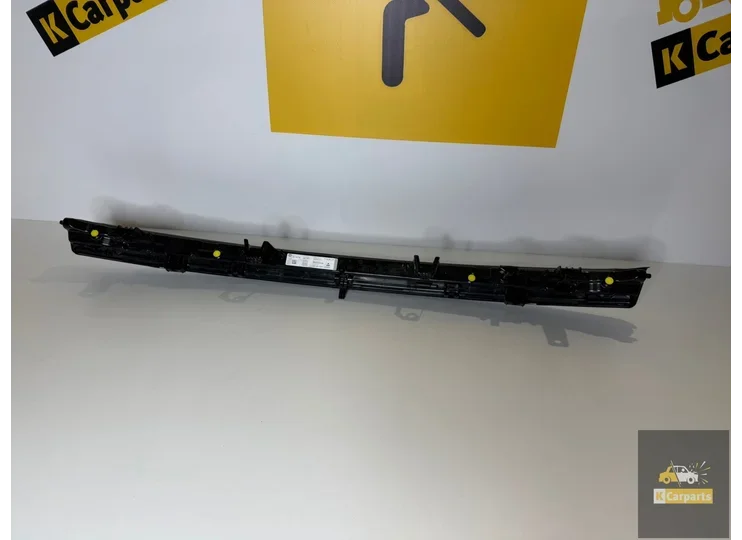 tesla-y-juniper-2025-led-licht-midden-voor-203829400c-nieuw — foto 2