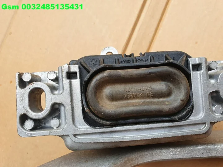 5q0199262s-a3-8v-e-tron-motorsteun-golf-7-gte-passat-gte — foto 3