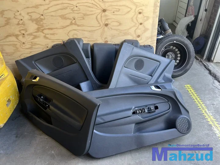 opel-corsa-d-3-deurs-half-leer-interieur-20062015 — foto 10