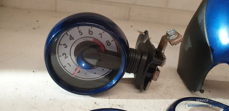 toerenteller-afdekkap-en-ringen-aygo-c1-107-blauw-832700h010-compleet-plug-and-play-2005-2015 — foto 3