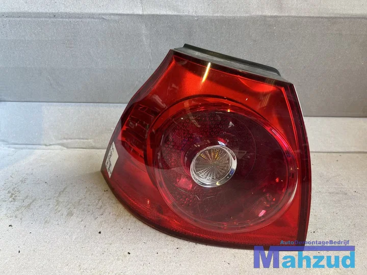 vw-golf-5-links-buiten-achterlicht-20032009 — foto 2