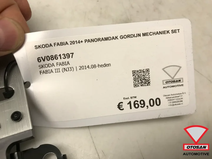 skoda-fabia-2014-panorama-dak-gordijn-mechaniek-set-6v0861397 — foto 2