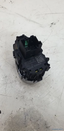 startstop-schakelaar-bmw-5-serie-g30-g31-2016-2017-2018-2019-2020-2021-2022-2023-2024-683508701-gebruikt-nette-staat-barendrecht-mobility-service — foto 2