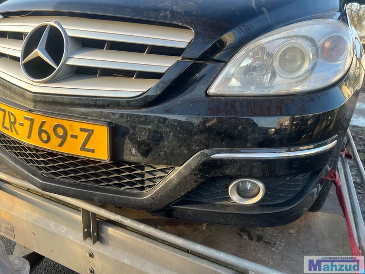 mercedes-b-klasse-w245-zwart-191-voorbumper-20042011 — foto 2