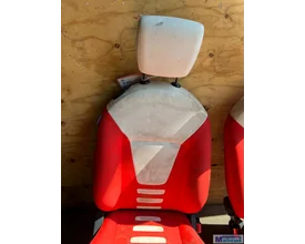 ford-ka-2-rood-interieur-stoel-achterbank-deurpaneel — foto 5