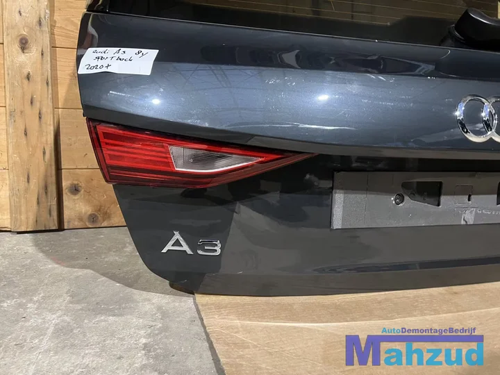 audi-a3-8y-sportback-hybrid-grijs-achterklep-2019 — foto 3