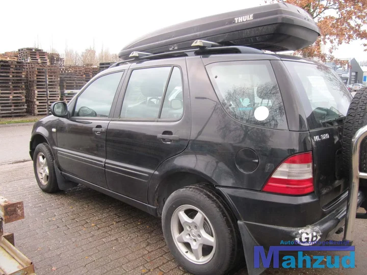 2001-mercedes-ml-320-w163-4x4-demontage-sloop-146 — foto 5