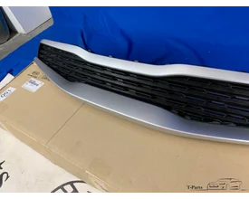 kia-stonic-grille-voorbumper-rooster-bumper-gril-86350h8400 — foto 2