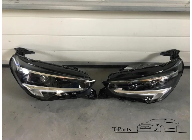 Opel corsa F koplamp links en rechts MATRIX 