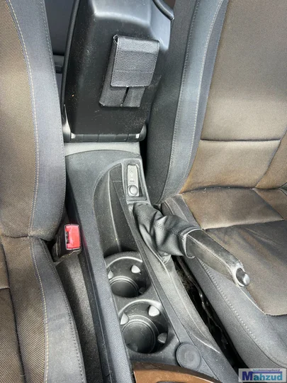 2010-bmw-1-serie-e87-118i-20-n43b20a-b090-bruin-demontage — foto 22