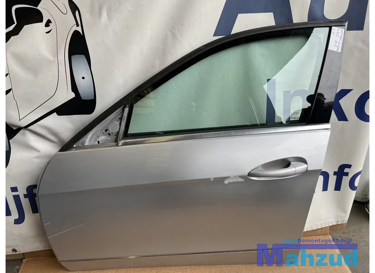 MERCEDES E KLASSE W212 Grijs links voor deur portier 