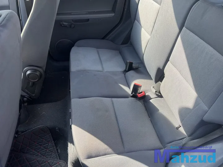mitsubishi-colt-6-compleet-interieur-5-deurs-20042014 — foto 2
