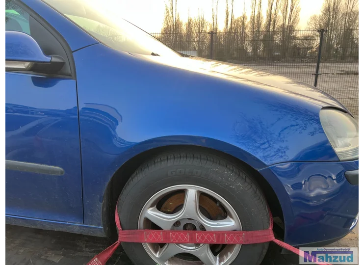 Aile avant droite latérale pour VW Golf 5 bleue LC5J (2004-2009)