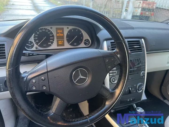 b-klasse-w245-middenconsole-dashboard-interieur-delen-0511 — foto 12