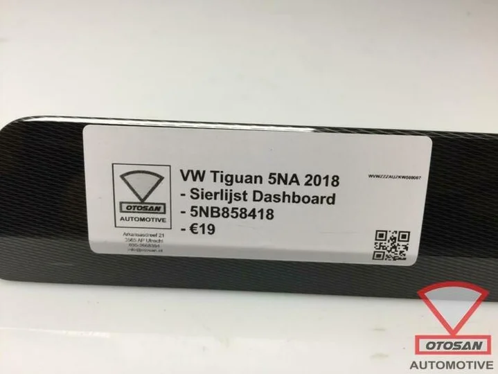 vw-tiguan-5na-2018-sierlijst-dashboard-5nb858418 — foto 3