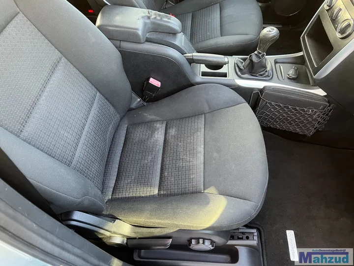 2006-mercedes-b-klasse-w245-b150-zilver-demontage-onderdelen — foto 13