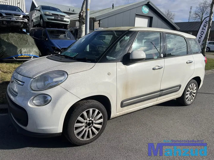fiat-500l-wit-268a-voorkop-2012 — foto 3