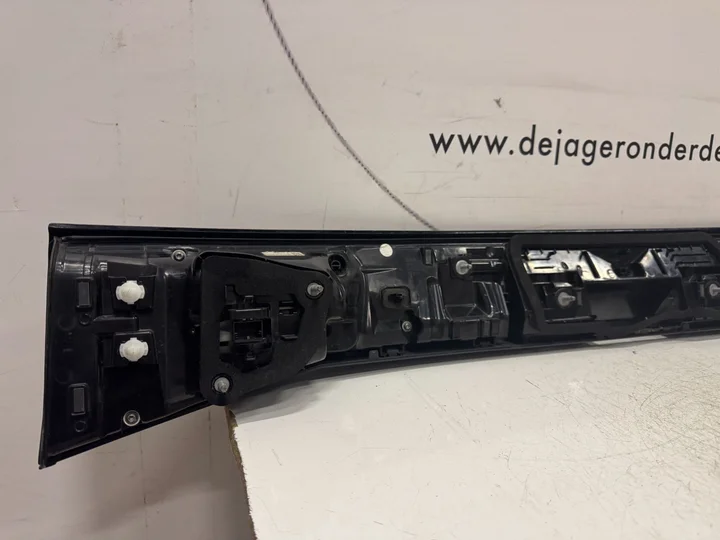 vw-taigo-achterlicht-middenlijst-2g7945093 — foto 4