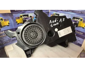 audi-a3-8p1-subwoofer-8p3035382