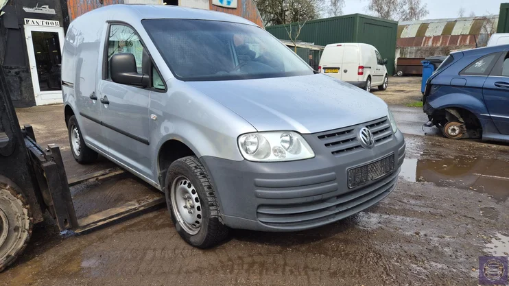 caddy-sdi-bj2005-voor-onderdelen-auto-geen-papieren — foto 2
