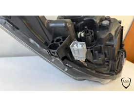 toyota-auris-e180-koplamp-links-8115002k30-90070908 — foto 10