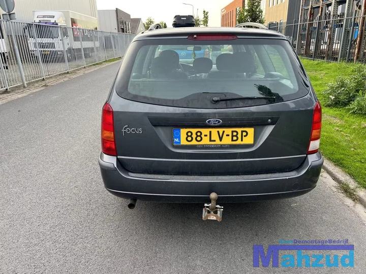 ford-focus-1-turnier-16-16v-demontage-station-onderdelen — foto 5