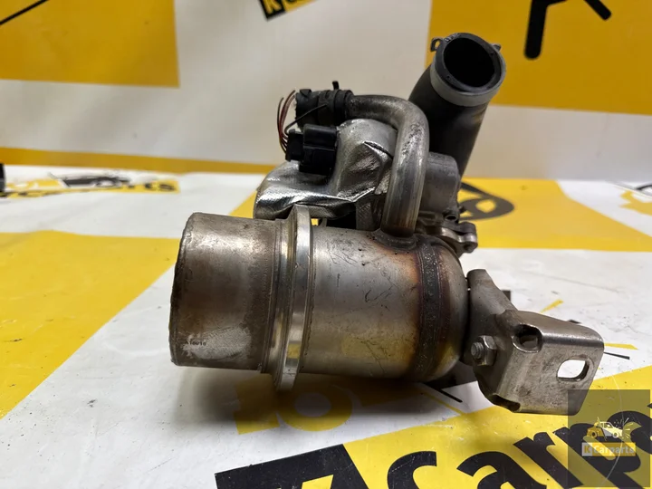 egr-koeler-volkswagen-passat-04l131512bg — foto 2