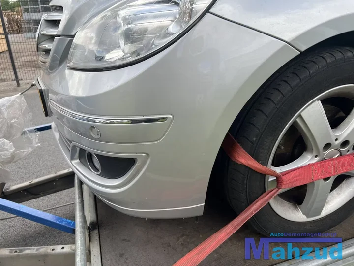 mercedes-b-klasse-w245-zilver-761-voorbumper-20052011 — foto 3