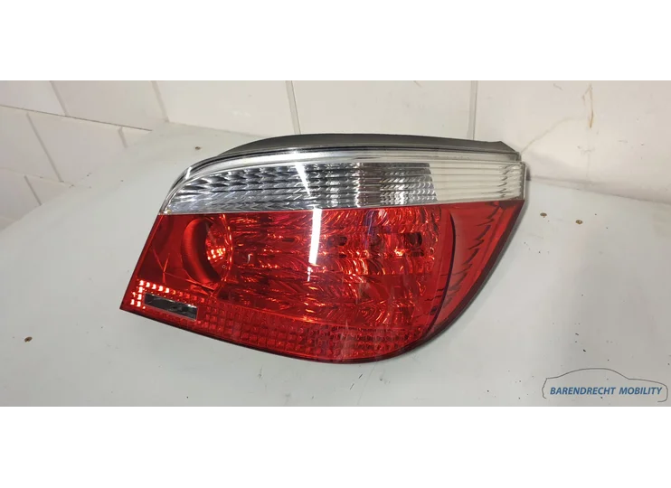 Rücklicht BMW 5er E60 vor Facelift 7165738 rechte Beifahrerseite Original Limousine gepflegter Zustand gebraucht 2003/2007