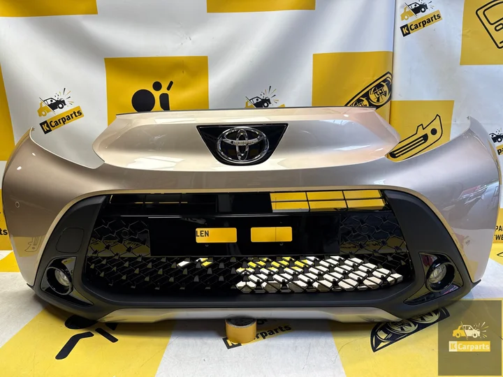 toyota-aygo-x-voorbumper-origineel-compleet-nieuw-pdc