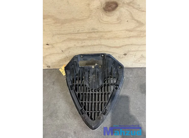 alfa-romeo-156-grille-19972006