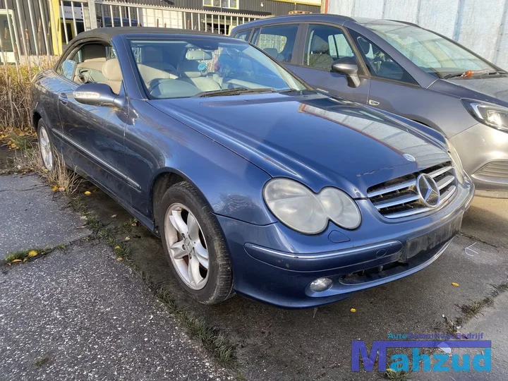 2003-mercedes-clk-w209-cabrio-240-26-v6-18v-blauw-onderdelen — foto 7