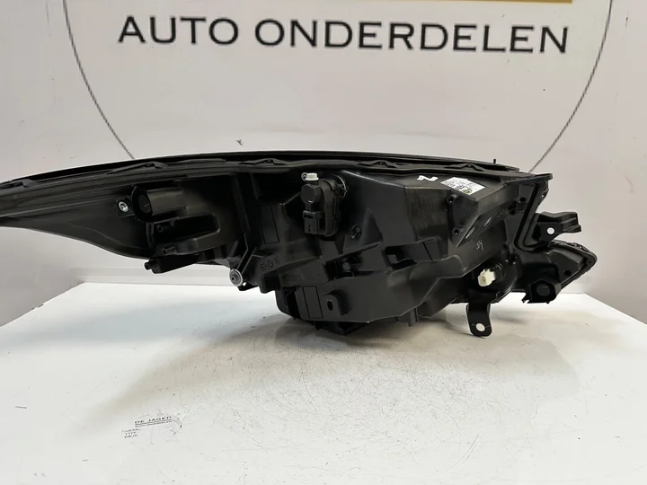 toyota-aygo-x-led-koplamp-links-origineel — foto 3