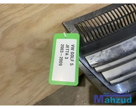 vw-golf-5-jetta-3-grille-20032009 — foto 2