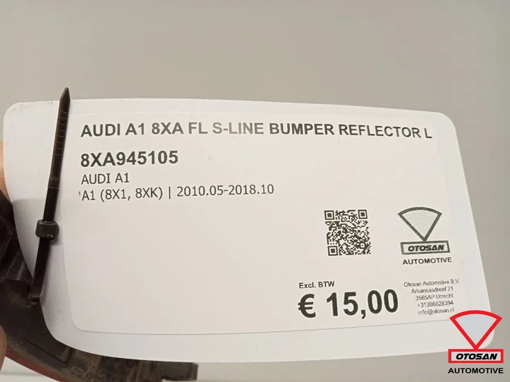audi-a1-8xa-facelift-sline-bumper-reflector-links-8xa945105 — foto 2