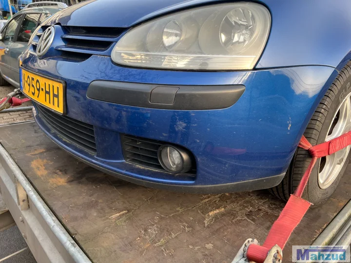 vw-golf-5-blauw-lc5j-voorbumper-20042009 — foto 2