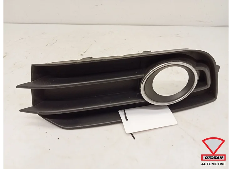 Audi A1 8X Front Bumper Grille Right 8X0807682A