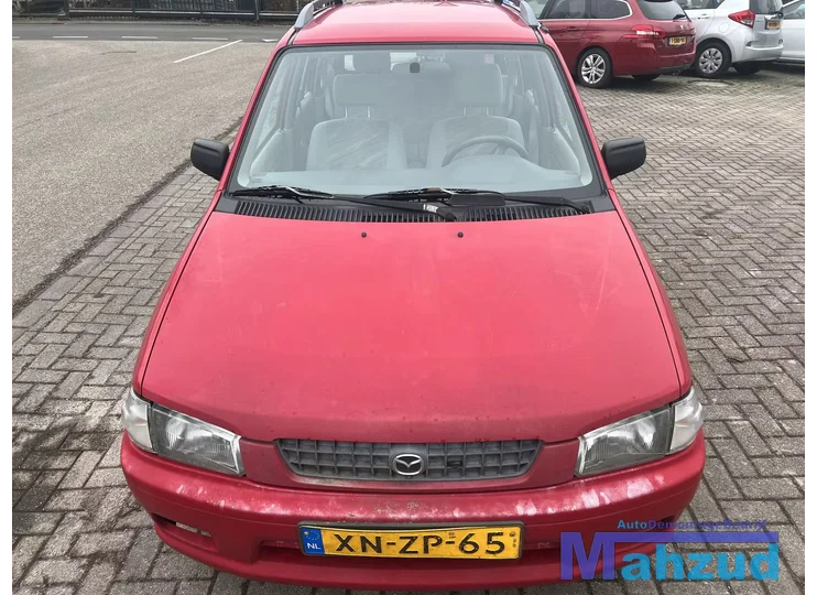 mazda-demio-rood-su-motorkap-19962003