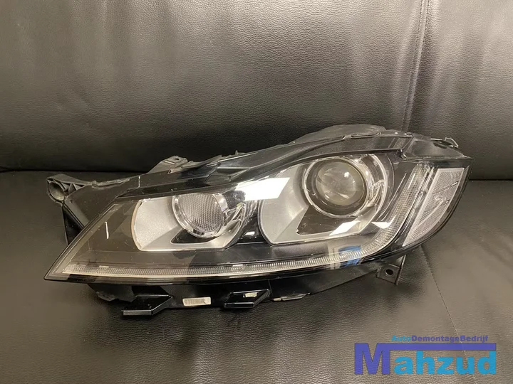 jaguar-xf-x260-creme-voorkop-front-2015 — foto 38