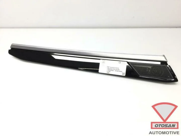 vw-touareg-2018-deurlijst-led-recht-voor-760868968-761947226