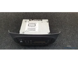 radio-cd-speler-aux-renault-twingo-trafic-ii-2-8200843548-origineel-gebruikt — foto 2