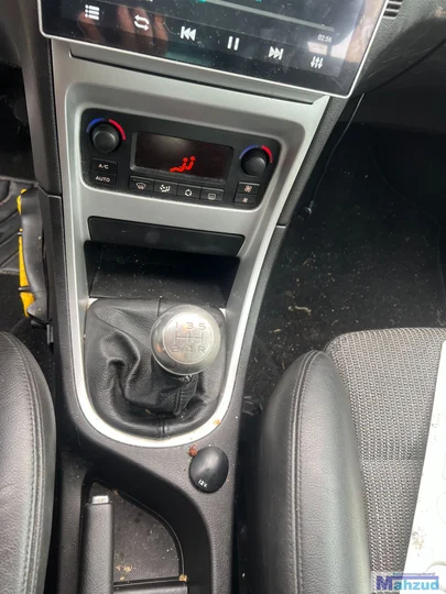 2006-peugeot-307-break-ezsd-groen-demontage-onderdelen — foto 25