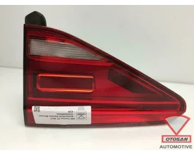 vw-touran-5t-2017-achterlicht-rechts-binnen-5ta945094a