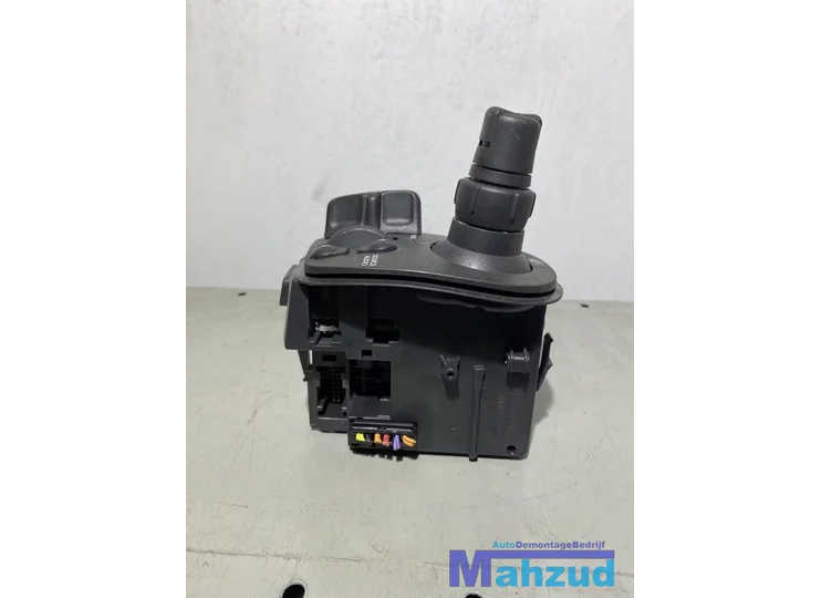 renault-clio-3-ruitenwisser-schakelaar-radio-bediening-88103003366
